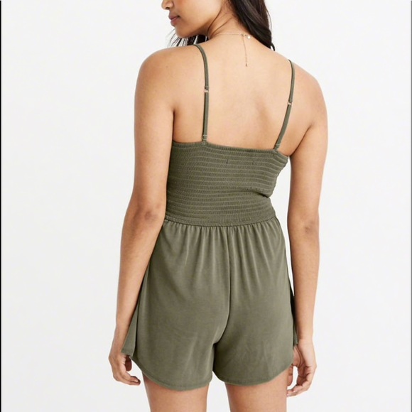 New Abercrombie WRAP-FRONT ROMPER - Picture 4 of 7